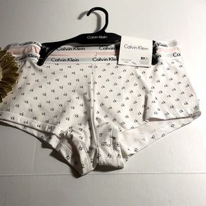 ~NWT~ 7-Day It’s my birthday Sale! Calvin Klein 2pk Boyshorts - SZ M